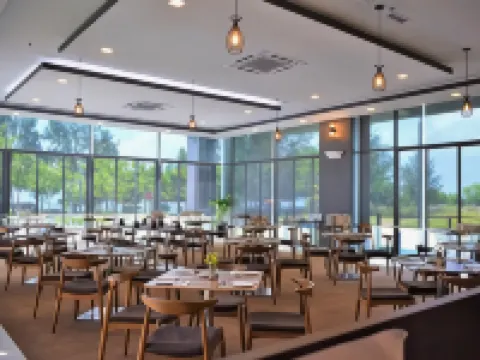 ドワーフ ホテル & サービスド レジデンス ポート・ディクソンのホテル