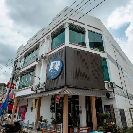 Knight Alley Hotel Отели рядом с достопримечательностью «Бирманский бассейн»