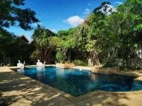 Jasmine Hills Lodge - Pools