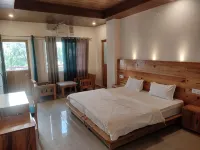 Hill Hoppers Hotel