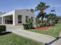 Motel 6 Laredo, TX - North I-35 Hotels in Webb County