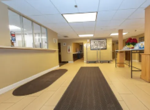 Super 8 by Wyndham St Charles