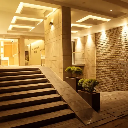 Sri Aadhish Grand Hotel