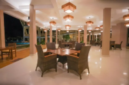 Breeze Pasikudah Hotels in Kalkudah