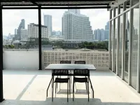 River Home Bangkok Các khách sạn gần Bến tàu Sathon