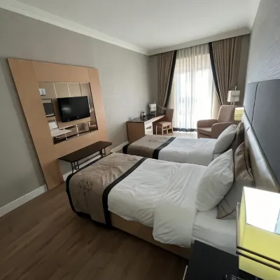 Darkhill Hotel Hoteles cerca de Estación de tranvía Laleli