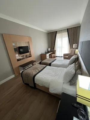 Darkhill Hotel - New