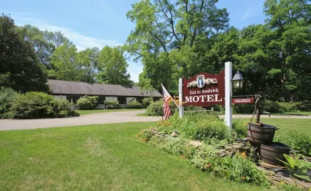The Earl of Sandwich Motel