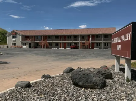 Cathedral Valley Inn