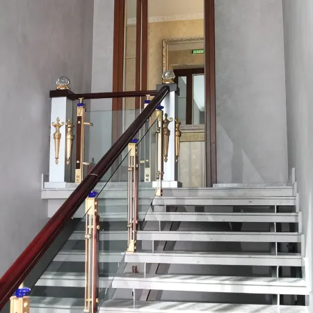 Artem Plaza Mini Hotel