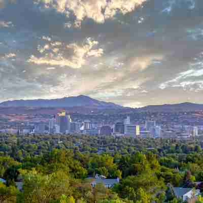 NEW Chic 2BR Stay with Heated Pool, Gym & Mini Golf Others