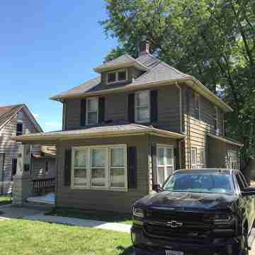 Minutes from anywhere Hotel Exterior