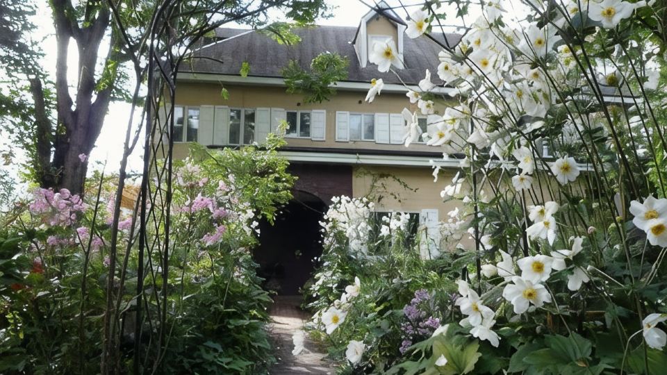 Blossom Lodge