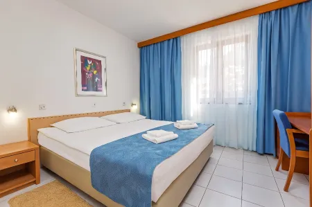 Maistra Select Riva Apartments Отели в г. Врсар