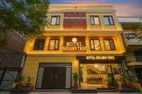 FabHotel Golden Tree Hotel a