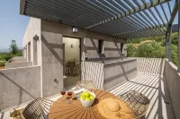 Topos Suites - parking