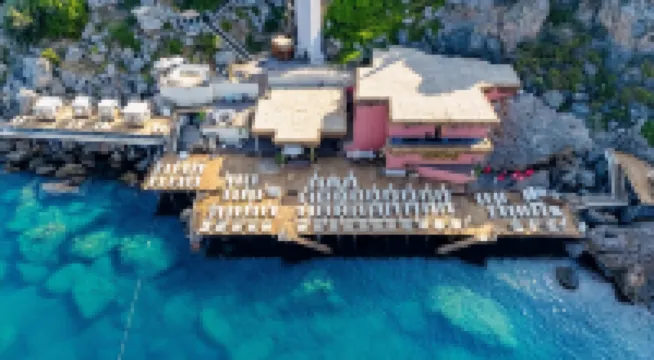 馬西莫成人專屬酒店（前身為拉精品酒店）