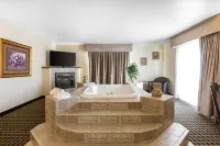 Quality Inn & Suites Silverthorne - Copper Mountain - Hot Tub