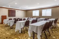 Garner Hotel WARREN NORTHWEST by IHG - 2-Star