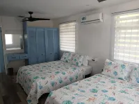 2-bedroom house in peaceful Lower Carlton w/ AC, WiFi. Within steps of the beach โรงแรมใน