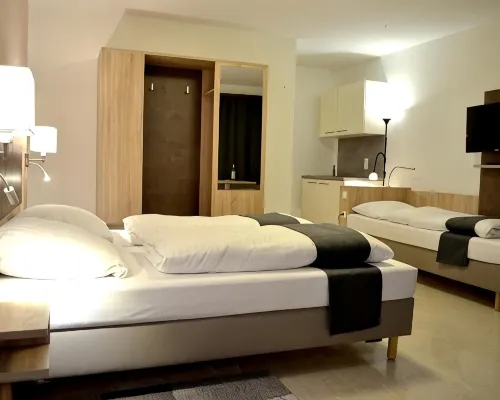 Hana Aparthotel Hotele w: Stormarn