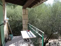 Le Mas de Lucien between Arles, Nimes and Avignon Hotels in Beaucaire