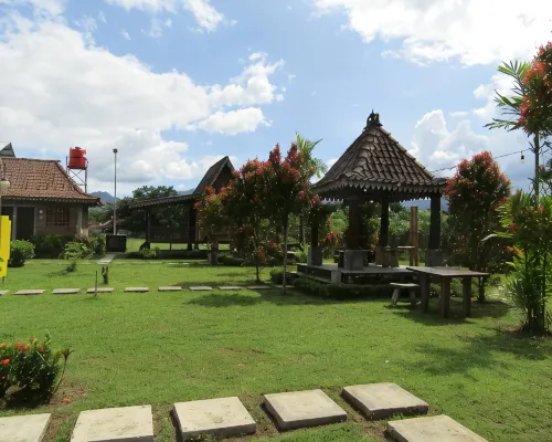 Balkondes Bumiharjo (Kampung Dolanan) Hotels in Magelang Regency
