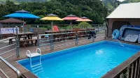 Chungju Palbong Glamping - Pools