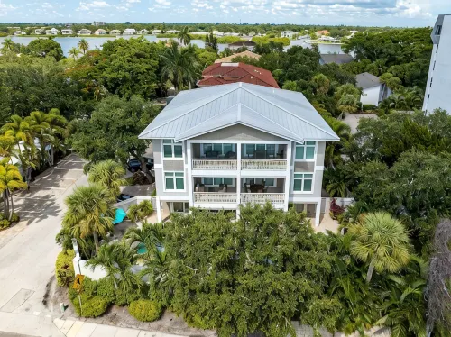 No Bunks-King Beds, Private Pool & Beach Access, TVs in Bedrooms