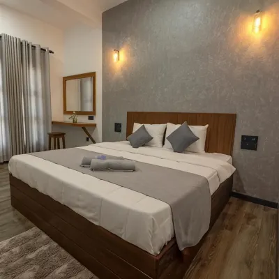 Sand and Sea Villa Hotels near Colombo Aqua art Aquarium