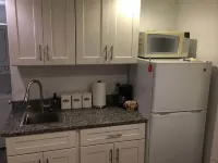 Private Apt with backyard - balcony