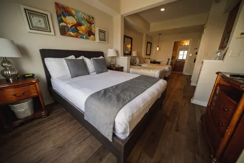 705H Luxury suite w/ Pool view close to Universal Studios Orlando
