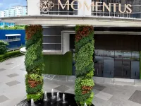 Momentus Hotel Alexandra Hotels near Colbar