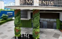 Momentus Hotel Alexandra - Infinity Pools