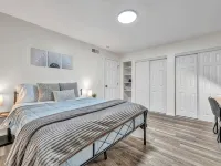 Game Room.Grill.Patio - Spacious 5Br Getaway! Hotels in Berea