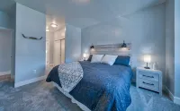 -:- Howdy Hideaway -:- Modern New Construction - 4BR+