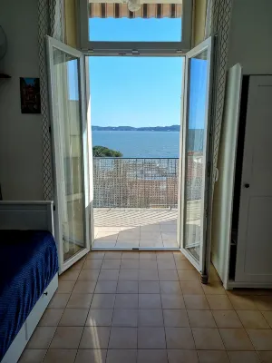 Studio Sainte Maxime 4 Sleeps Air-Conditioned