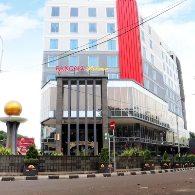 Pakons Prime Hotel Hotels near Benteng Stadium