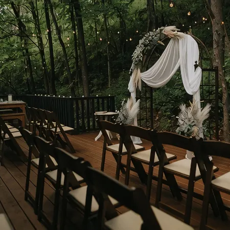 DeerRidge Lodge-Charming Retreat mins from Historic Franklin and Nashville.