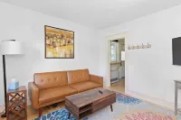 New Renovation: parking & yard, hill section! - Wifi