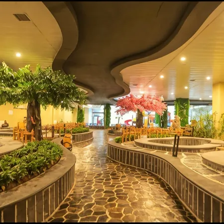 Floral Hotel · Shanyue Qiqiu Hotel