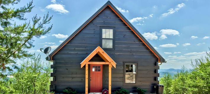 Beautiful mountain top cabin with the best 180º view in Tellico Plains! Hotels in Monroe County