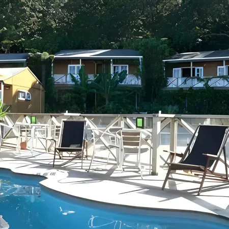 Anchor Lodge Motel Отели в г. Коромандел