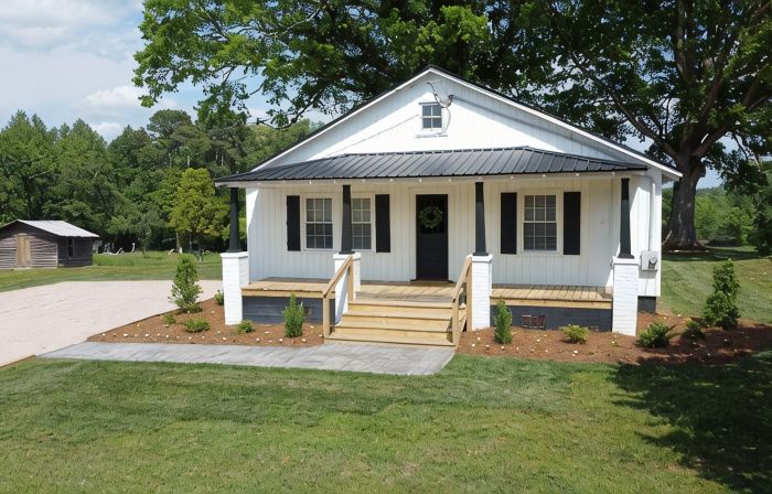 Charming 3-bedroom house in delightful Castalia with WiFi, AC