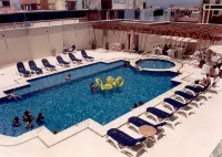 Rivoli Select Hotel - Pools