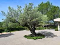 Mercure Brignoles Golf de Barbaroux & Spa Ξενοδοχεία στην πόλη Brignoles