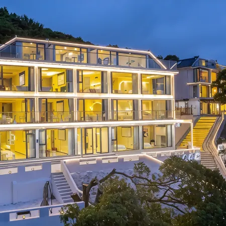 MaxHotel