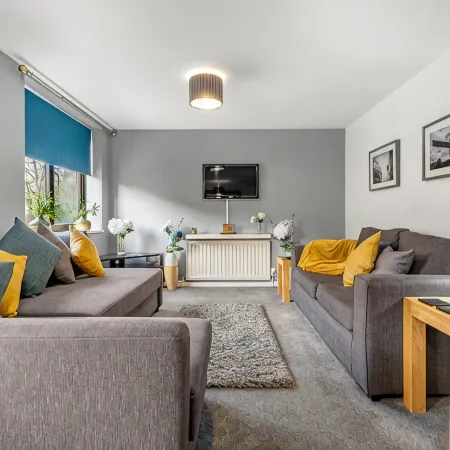 Dene House Apartments, near city centre!