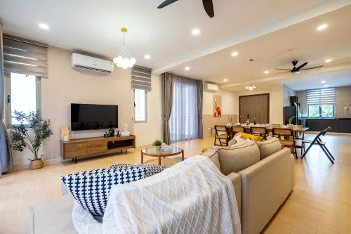LAKE VILLA BY FEEL HOME - 4-Star