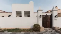Utopian Seaside Homestay (Gold Coast) - bar